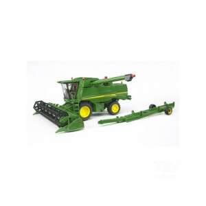 Jucărie combină John Deere T670i Bruder, verde, scară 1:16 - Mașină de lucru pentru copii