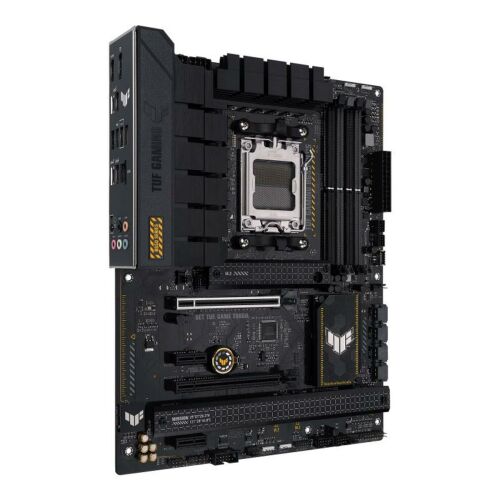 Asus TUF GAMING B650-PLUS Alaplap ferde nézet - Alaplap