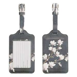 Set de 2 etichete de bagaj Kwmobile cu design cu flori de magnolie, negru, piele ecologică - Accesorii pentru valize
