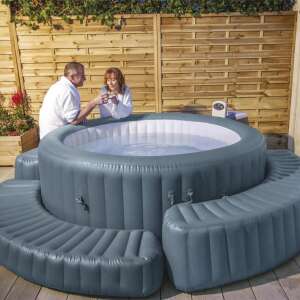 Cadru pentru jacuzzi gonflabil Bestway Lay-Z-Spa cu oameni care se relaxează în el - Jacuzzi-uri gonflabile
