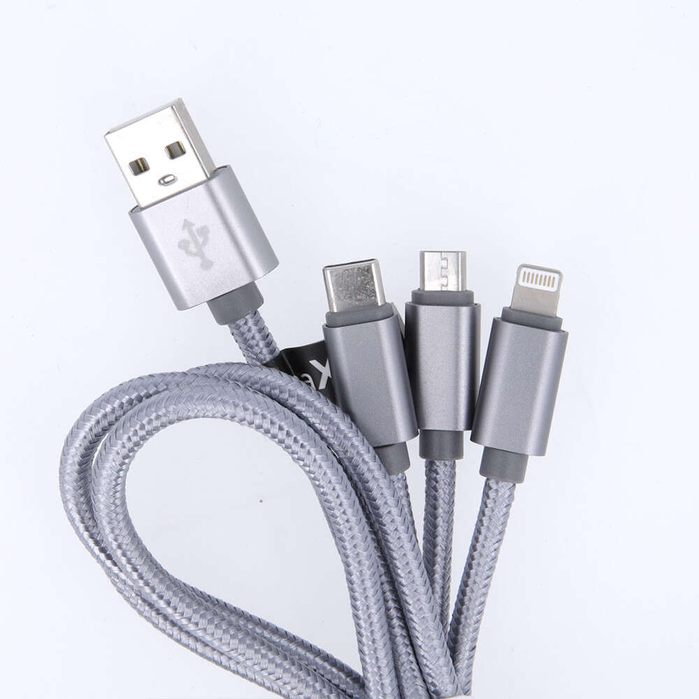 Maxlife USB töltő- és adatkábel 1 m-es vezetékkel - Maxlife 3in1 for            Lightning/microUSB/Type-C USB Cable - 5V/2A - ezüst (TF-0168)