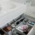 CURVER INFINITY graue Schubladenorganizer in Badezimmerschublade mit Make-up und Toilettenartikeln