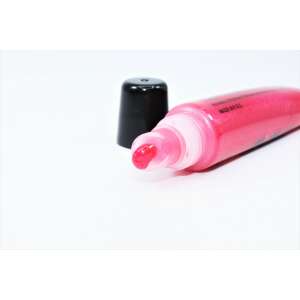 Micolor Total Shine Addict flavored lip gloss in Sidef Red color, close-up view - Mouth