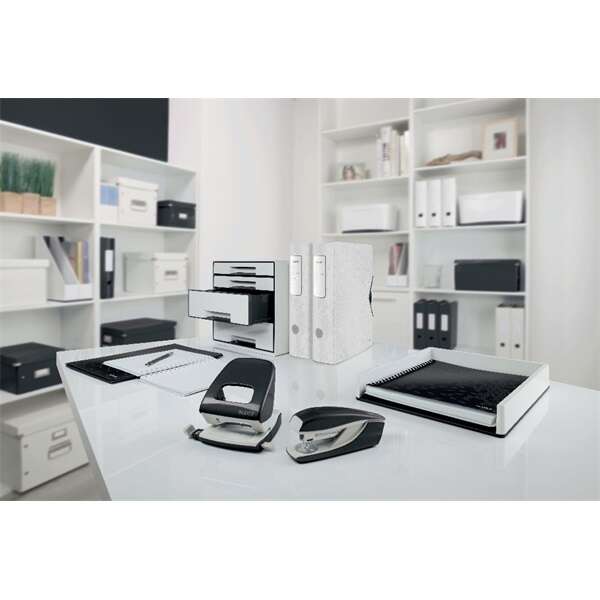 Leitz WOW NeXXt 30 listov čierna dierovačka