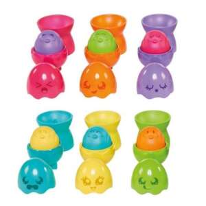 Tomy Toomies Hide & Squeak Egg Stackers játék, hat színes tojással számokkal és aranyos arcokkal - Tomy