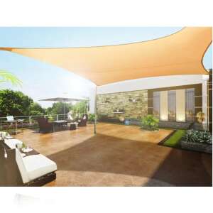 Velă de umbrire pătrată crem GreenBlue instalată pe o terasă - Copertine soare