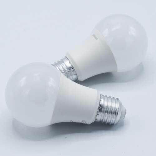 Osram LED Glühbirnen, 2er Pack, E27, 8,5W, 806 Lumen, warmweiß