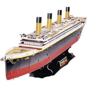 Revell RMS Titanic 3D Puzzle fehér háttérrel - Puzzle & Kirakó