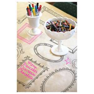 Husa de masă scribilă cu rame foto, perfectă pentru petreceri de ziua de naștere, petreceri de carnaval, Halloween sau alte ocazii speciale - Fețe de masă