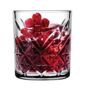 Pasabahce Timeless 4 db-os 205 ml-es pohárkészlet, piros lével és piros bogyókkal töltve - Pasabahce