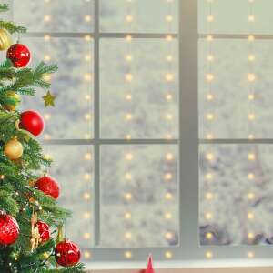 Micro-LED-Vorhanglichter in einem Raum - Weihnachten