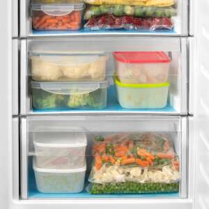 Husa pentru congelator FlexiSPACE în uz, protejează sertarele congelatorului de lipirea alimentelor și de vărsări - Accesorii pentru frigider