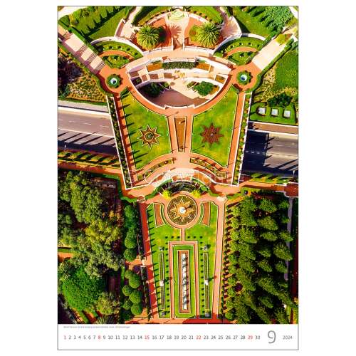 Dayliner 2024-es falinaptár, szeptember, kút és kert madártávlatból