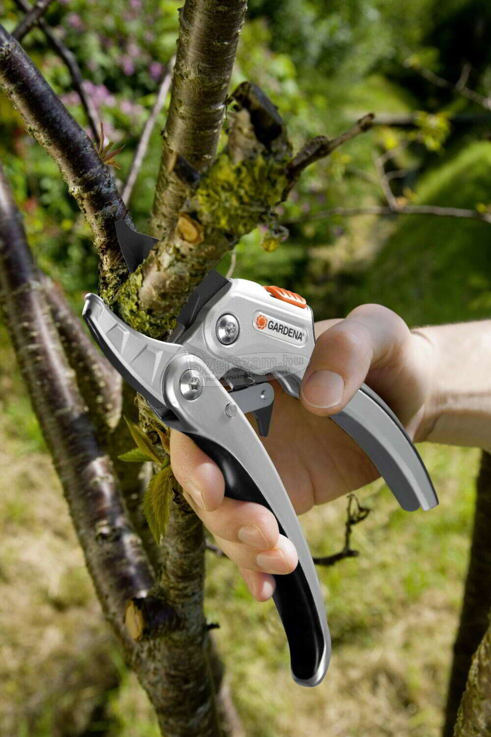 Gardena 8798-20 Comfort SmartCut racsnis metszőolló