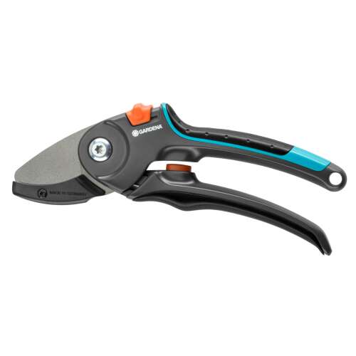 Gardena 8903-20 bypass pruning shears, angled view