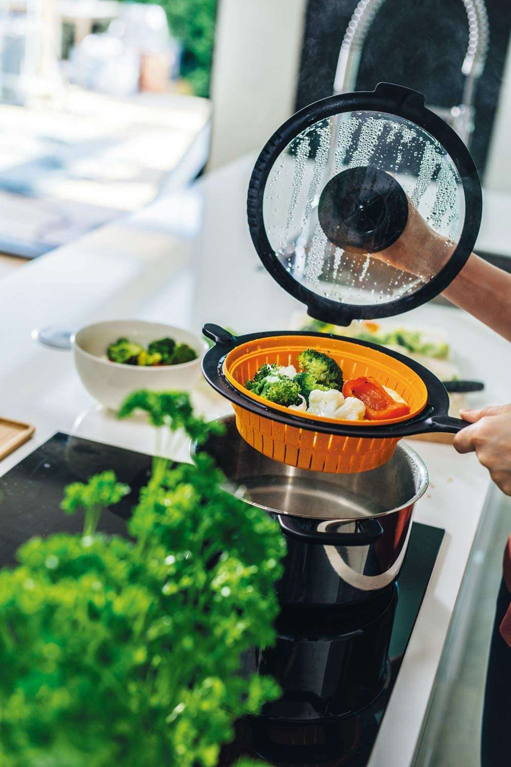 Fiskars Functional Form szilikon felületű szűrő