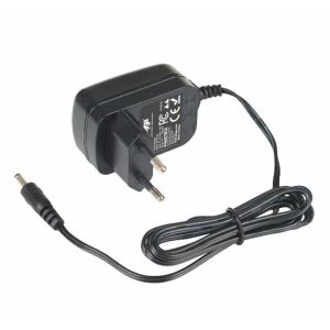 Akyga AK-TB-34 Univerzális hálózati adapter 10W Fekete