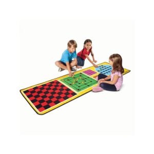 Gyerekek játszanak a Melissa & Doug 4 az 1-ben játékszőnyegen dáma, amőba, malom és kínai sakk játékokkal - Melissa & Doug