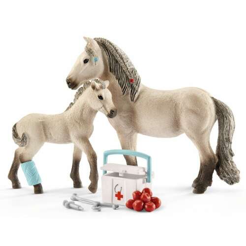 Schleich Horse Club Hannah's first aid kit with Icelandic mare and foal figures