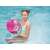 Mädchen spielt mit Bestway rosa Glitzer-Strandball im Pool