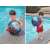 Kind spielt mit Spider-Man aufblasbarem Strandball, 51cm, Bestway