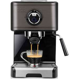 Black & Decker BXCO1200E Espresso Coffee Maker, making espresso - Coffee Maker