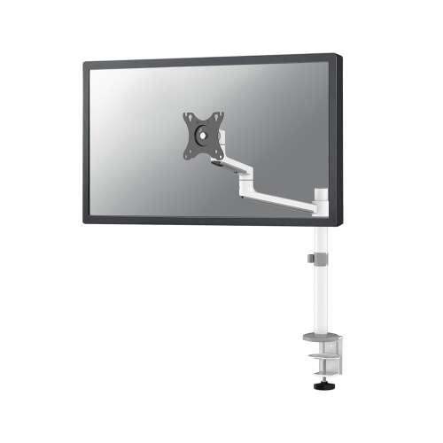 Rameňo monitora Newstar DS60-425WH1 s pripojeným monitorom, zobrazujúce plné roztiahnutie ramena a stolovú svorku