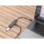 Conceptronic HUBBIES12B USB-C Hub mit Laptop und USB-Stick verbunden