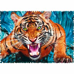 Trefl Crazy Shapes 600 piece jigsaw puzzle featuring a roaring tiger - Trefl Puzzle