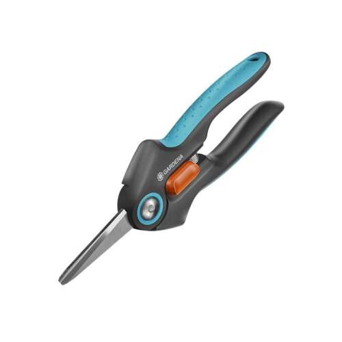 Gardena FreshCut harvesting shears with sharp blades for precise cutting