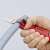 Knipex 16 20 165 SB kábelcsupaszító szerszám használatban, kábel csupaszítása