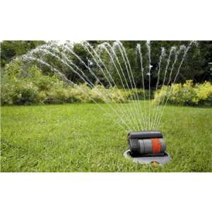 Gardena 8221-20 Pop-up-Sprinkler-System im Einsatz, Bewässerung eines Rasens - Bewässerung