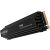 Vizualizare în unghi a SSD-ului Crucial T700 4TB PCIe Gen5 NVMe M.2 cu radiator
