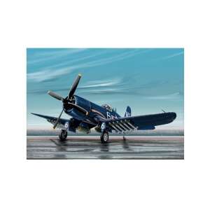 Összeszerelt Italeri F4U-4B Corsair 1:72 méretarányú repülőgép modell - Corsair