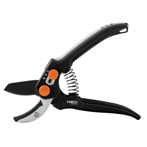 Szögletes nézet a Neo Tools TOP-15-201 üllős metszőollóról