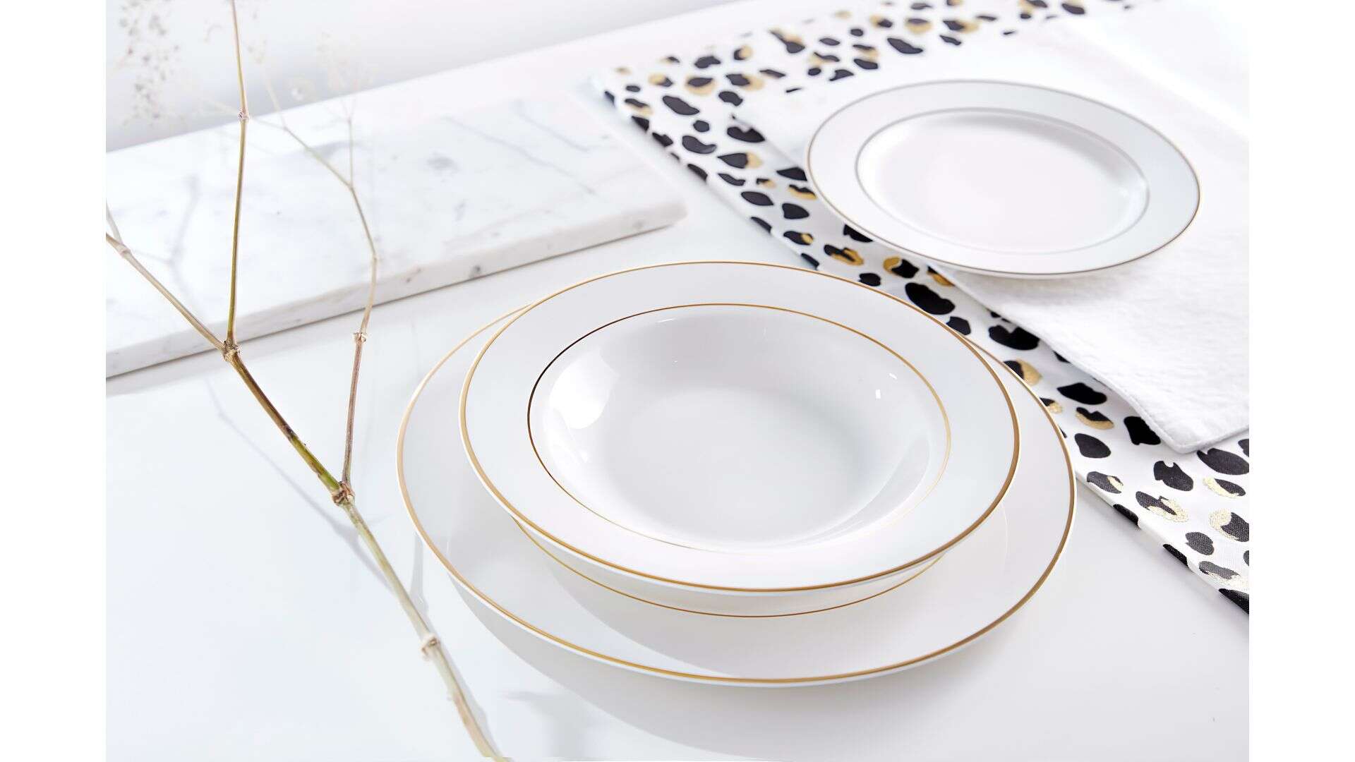 Ambition Aura Gold étkészlet 18 részes fehér