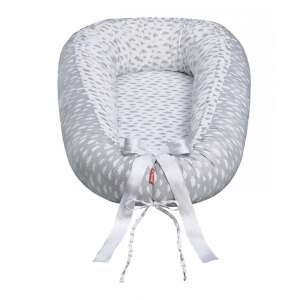 Scamp babafészek felhős mintával, szürke színben, a fészek elejét mutatja - Scamp