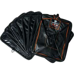 Trabucco GNT-X Compact Match Carp merítőháló, fekete narancssárga betétekkel, kinyitva, a háló és a keret látható - Halvédelem