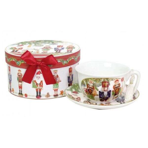 Diótörő mintás karácsonyi cappuccino csésze aljjal