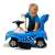 Dziecko bawi się niebieskim Quick Coupe 3w1 chodzikiem dla niemowląt