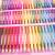 Priză de aproape a creioanelor și creioanelor colorate din setul de artă Pepita XXL de 168 de piese