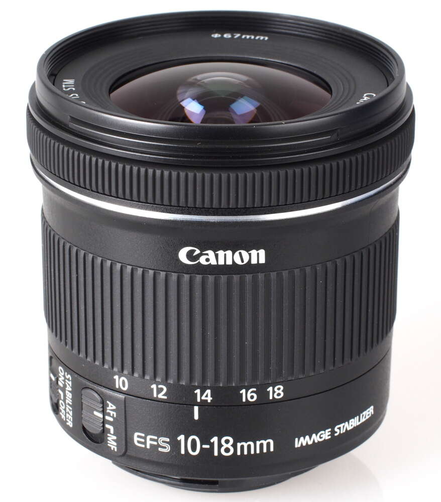 Canon ef-s 10-18mm f/4.5-5.6 is stm objektív
