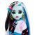 Közelkép a Monster High Frankie Stein baba arcáról