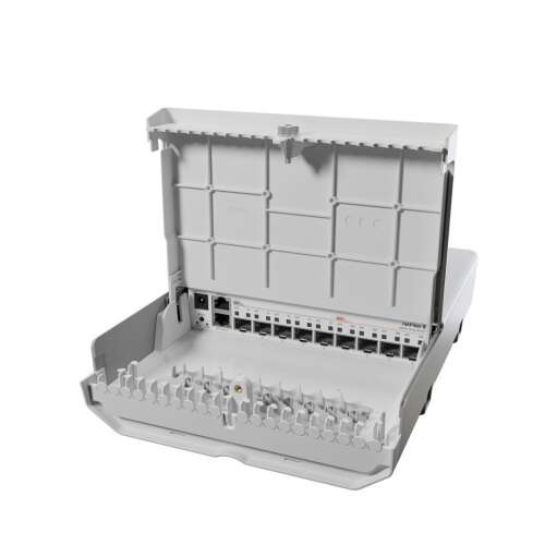 MikroTik netFiber 9 Außenschalter, geöffnet, zeigt Anschlüsse und Verbindungen