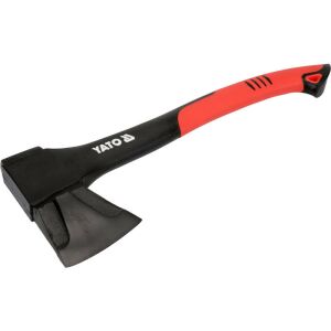 Vedere unghiulară a toporului despicat YATO 0,9 kg cu mâner ergonomic din fibră de sticlă - Unelte manuale de grădină