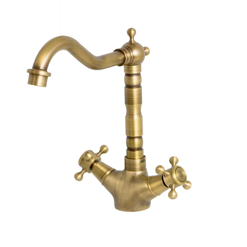 Vecchio mosogató csaptelep