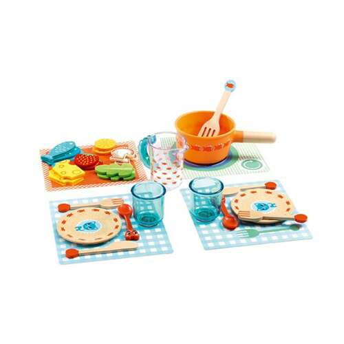 Djeco Diner Time, Kittens! Play Kitchen Set, close-up of the plates, cups, cutlery, and food