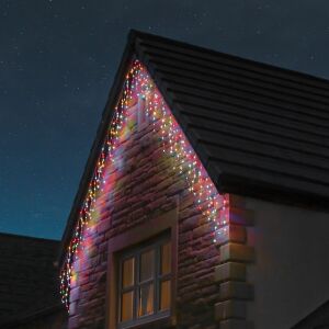 Коледни светлини Yoto Christmas Icicle на покрива на къщата - Lightshine