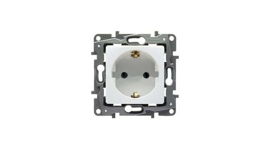PLUG LEGRAND NILOE 2P+F