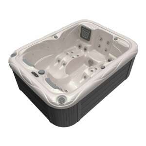 Wellis Firenze City Life Premium Spa medence 77478461 - Kert